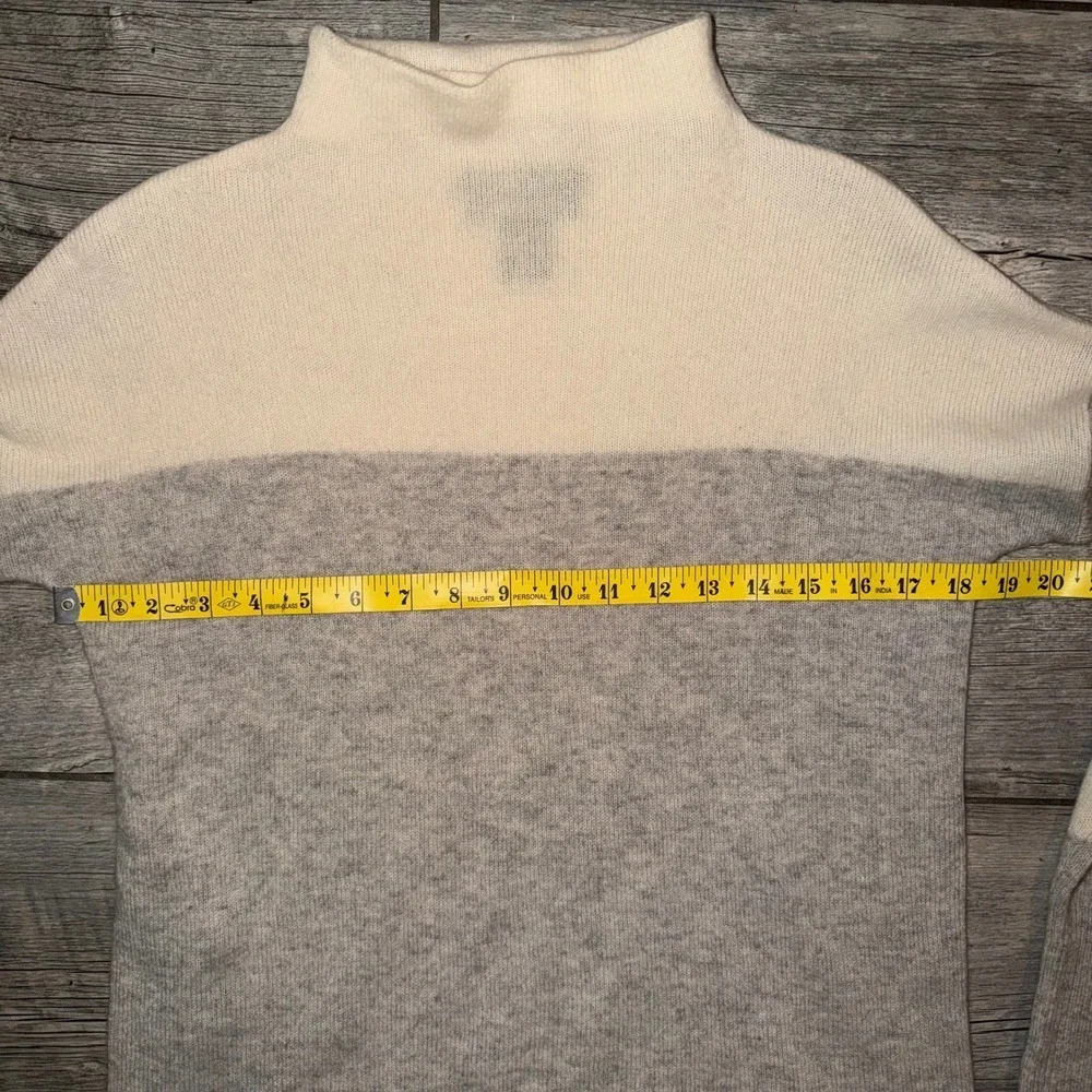 Tahari Pure Luxe 100% Cashmere Color Block Mock Neck Sweater Small